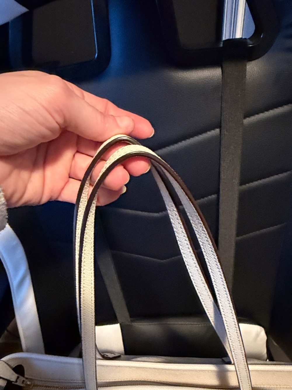 Coach City Zip Tote in Chalk - Picture 4 of 12